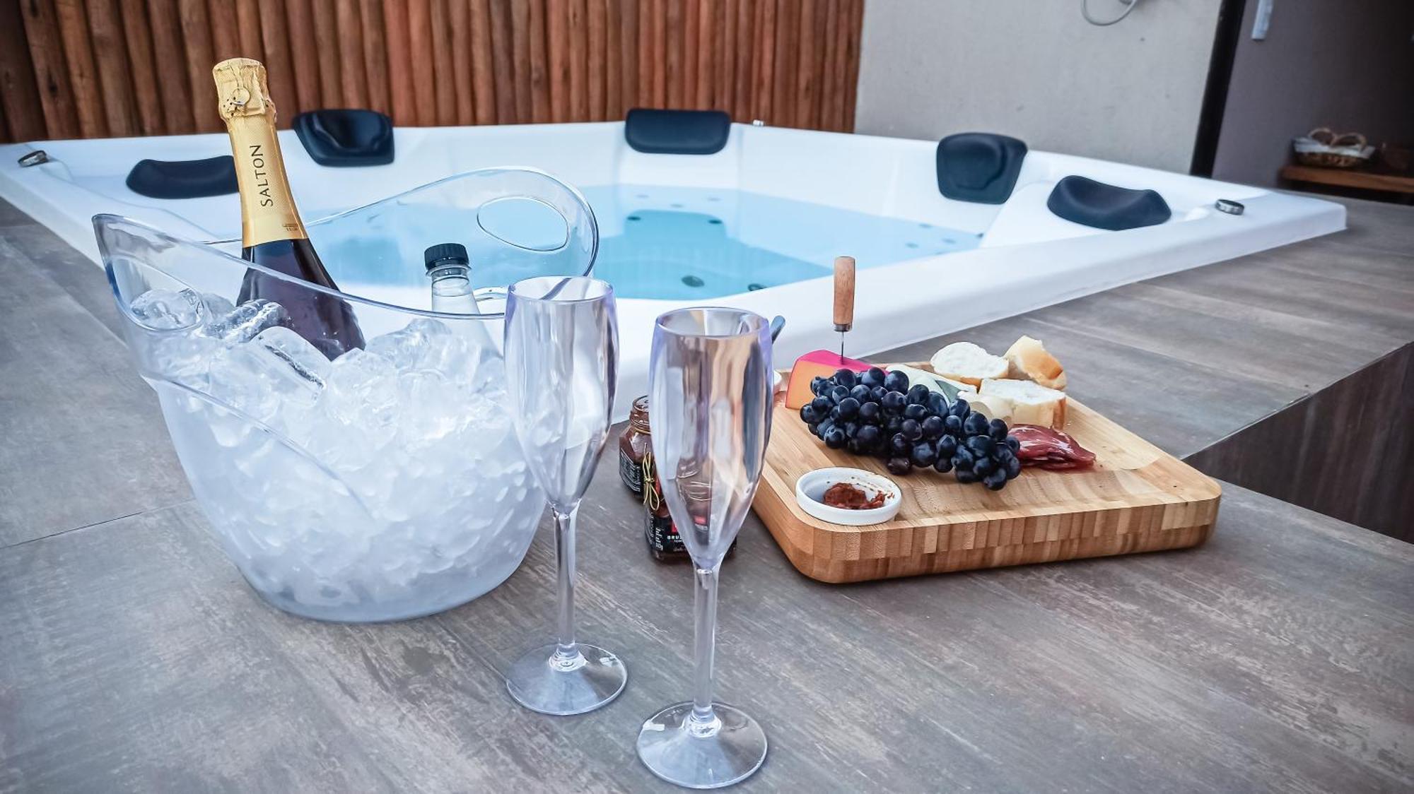 Vila Astra - Jacuzzi Privativa, Natureza E Conforto Alto Paraiso de Goias Room photo